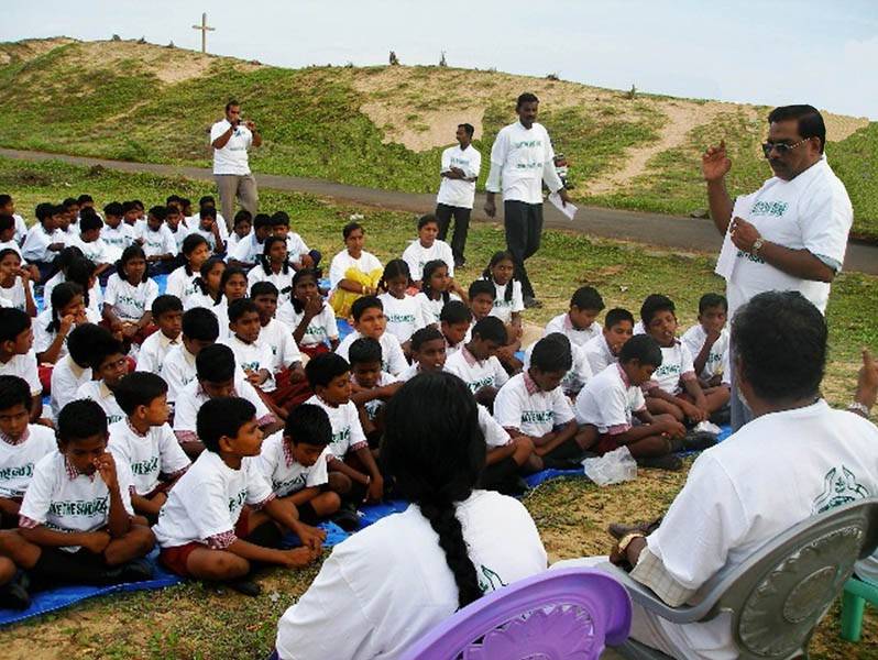 Manakudi Estuary restoration work by community members